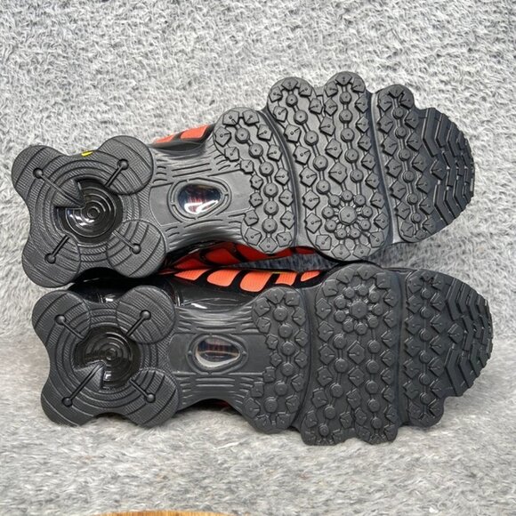 Nike Shox TL Men Size 10 Black Amarillo University Red AV3595-004